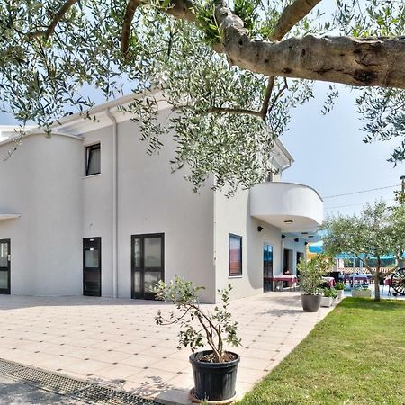 Apartments El Faro Savudrija Exterior photo